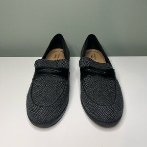 Women’s Clark’s 9.5M Trish Rose Penny Loafers Gray Flats Slip Ons Wool NWOB